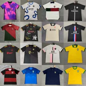 Modevolle und trendige Fußballtops-2002