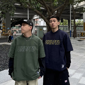 UNDEFEATED Fünf-Streifen-Logo gedruckt kurzärmelige Sport-T-Shirt-5916  